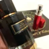 Iris Empire Carolina Herrera pour homme et femme.